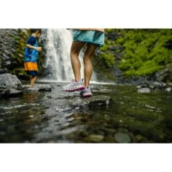 Columbia Big Kid's Drainmaker III Shoes Past Season|-|Chaussures Drainmaker III Grand Enfant Saison Précédente -Columbia Shop COL 1594311 7E 7ELifestyle 20Three