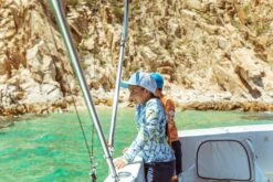 Columbia Super PFG Tidal Hoodie - Girls|-|Chandail à Capuchon Super PFG Tidal Fille 9 Columbia Super PFG Tidal Hoodie - Girls|-|Chandail à Capuchon Super PFG Tidal Fille -Columbia Shop COL 1766661 7EImpulse 20Blue 20Palms 7Elifestyle