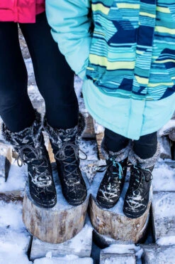 Columbia Minx Mid III Waterproof Omni-Heat Boots - Girl's|-|Bottes Minx Mid III Imperméable Omni-Heat - Fille -Columbia Shop COL 1790111 7E 7ELifestyle